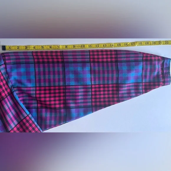 Vintage Wrangler Plaid Button-Up Shirt Made in USA - Picture 8 of 10